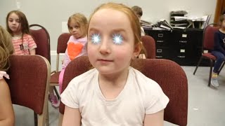Disappearing Eyes screenshot 2