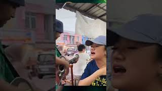 Abangnya Ketar - Ketir, Dengar Suara Kak Cantik ini!!! #lagu #musisijalanan #shorts screenshot 1